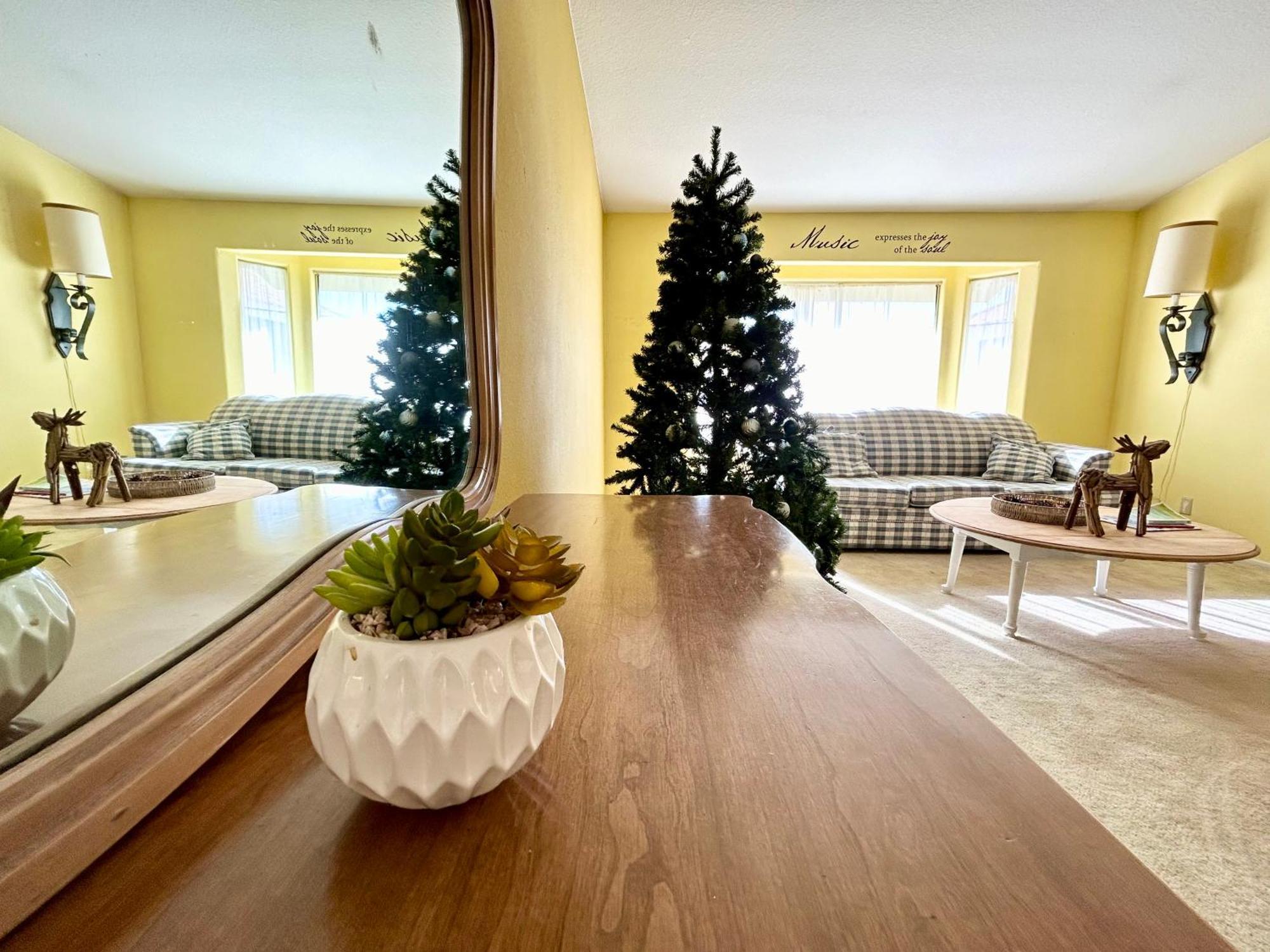 Festive Haven Room Hemet Exteriör bild